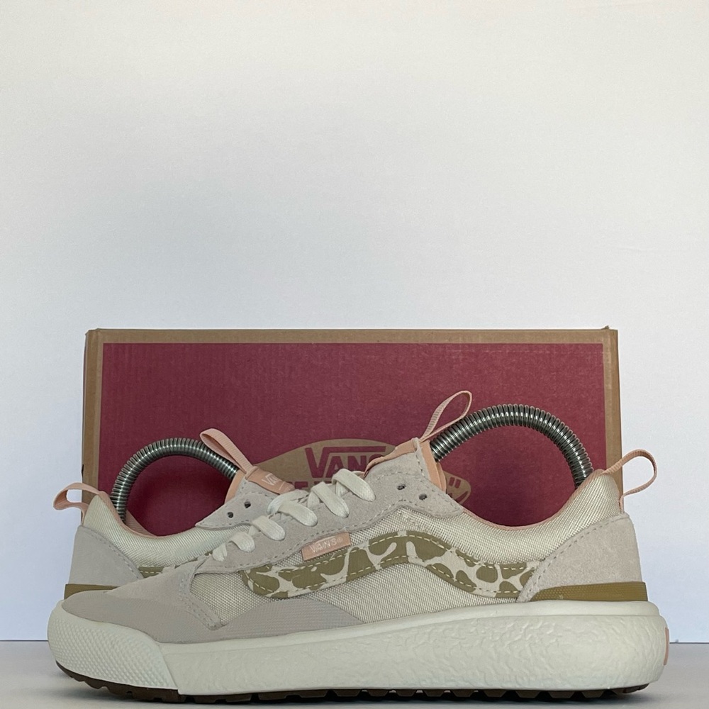 Vans Ultrarange Exo Se (Groovy Floral) “Khaki”